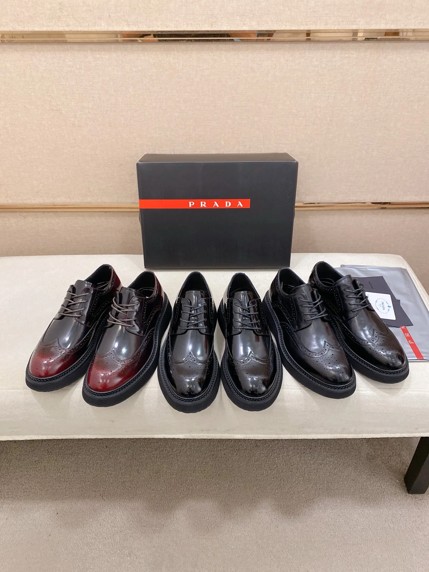 Factory price 720💰 🍁🍁High version High-quality new PRADA (Prada) counters are launched simultaneously, new men's shoes, 😘fabrics are selected from imported lacquered first-layer cowhide, and imported cowhide lining. 👍🏿 High-end ☄️ air-cushion molded anti-slip rubber outsole, exquisite lines, simple and elegant, comfortable and high-end for leisure travel. Code number: 38 to 45
